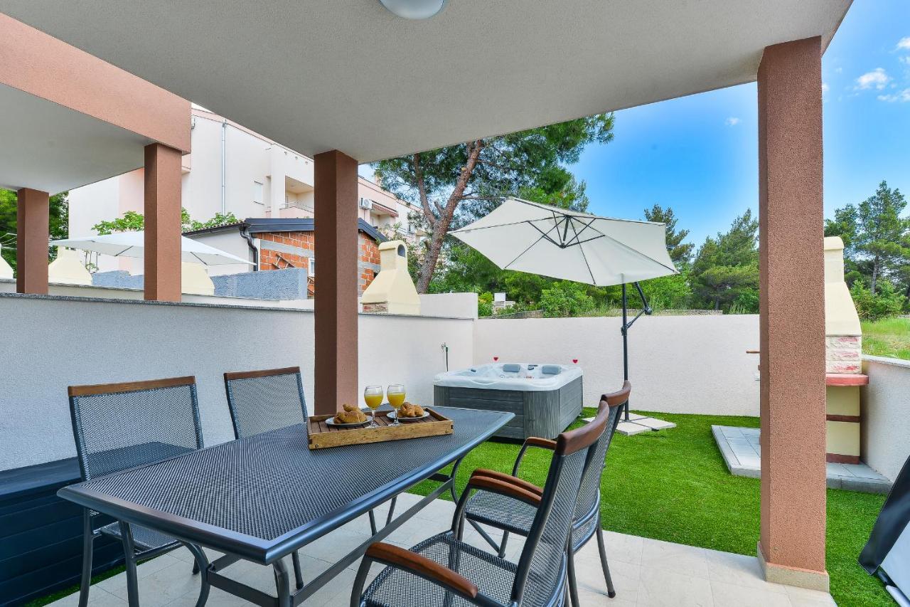 Cascada Villas With Private Jacuzzi And Private Parking Starigrad Paklenica Εξωτερικό φωτογραφία