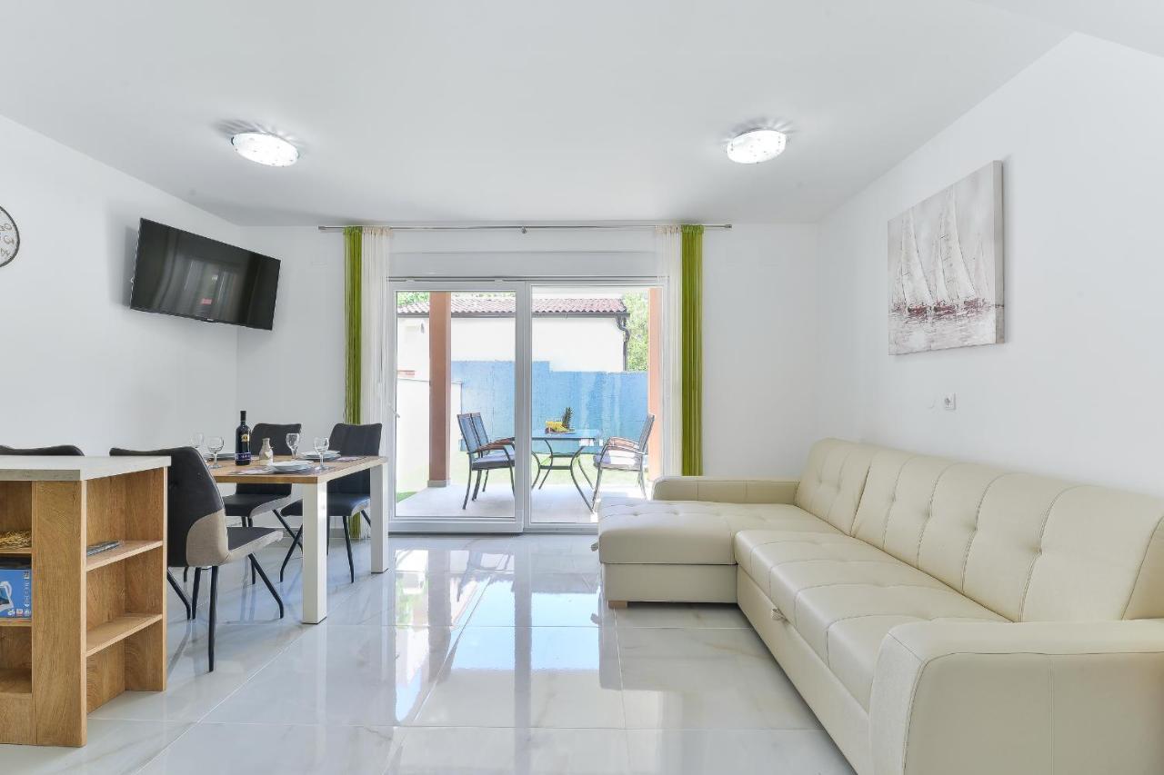Cascada Villas With Private Jacuzzi And Private Parking Starigrad Paklenica Εξωτερικό φωτογραφία